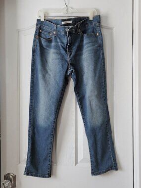 Levi’s Boyfriend Jeans Womens Size 31 Medium Wash Mid Rise Relaxed Fit Denim